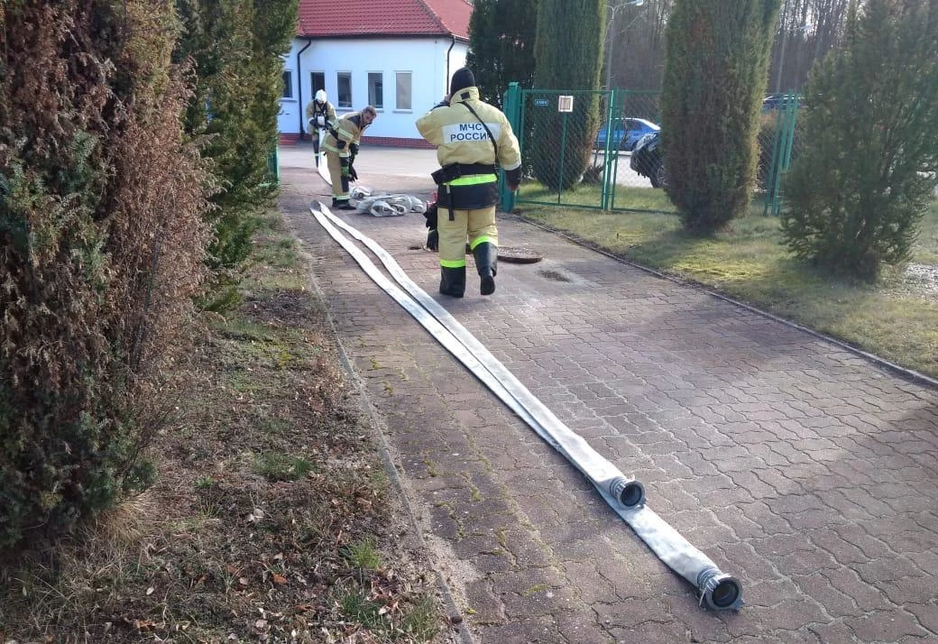 Представители Калининградского филиала ФГКУ Росгранстрой принял участие в пожарно-тактических учениях по отработке практических навыков пожаротушения 