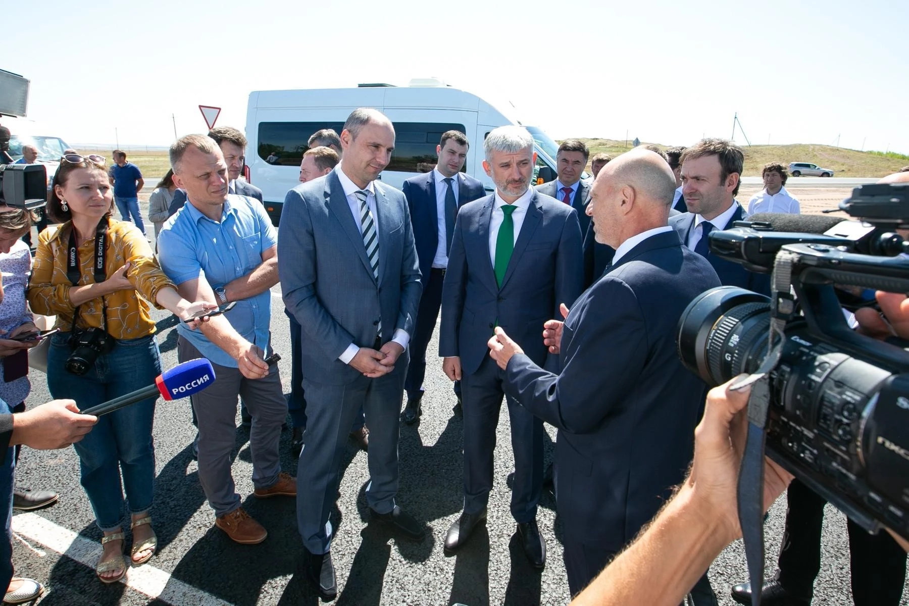 Руководитель ФГКУ Росгранстрой Виталий Шишмарёв принял участие в совещании, прошедшем в Оренбурге под председательством министра транспорта Российской Федерации Евгения Дитриха 