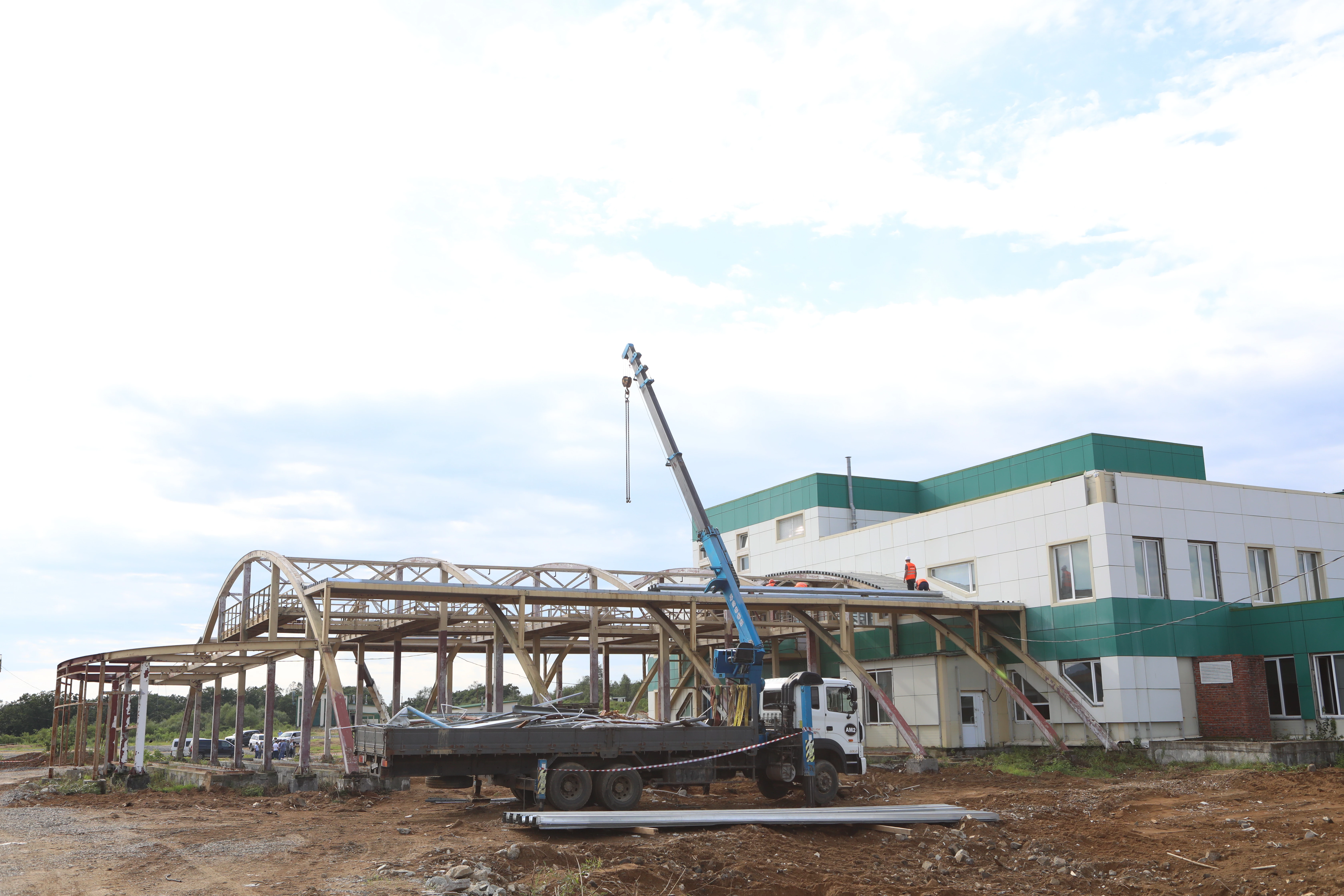 Руководитель ФГКУ Росгранстрой Геннадий Безлобенко вместе с губернатором Приморского края Олегом Кожемяко посетили строящиеся пункты пропуска Краскино и Марково на границе с КНР 